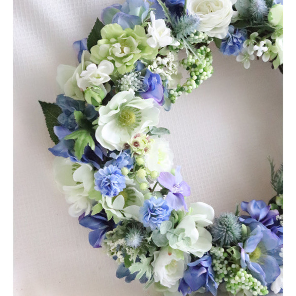 【晴れやかブルー2023】紫陽花、アネモネ、ローズのさわやかなブルーのリース　　アーティフィシャルフラワー 2枚目の画像