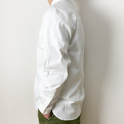 日本製◇ハリのあるストレッチ素材 刺繍入りスタンドカラーシャツ【メンズ／ユニセックス】【白・ホワイト】 3枚目の画像