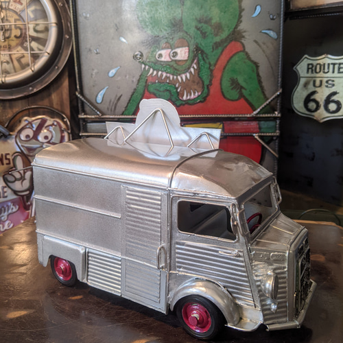 おんぼろ‼ シトロエン Hバン キッチンカー 仕様の モデルカー