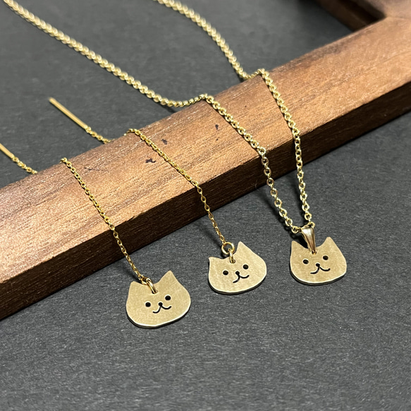 真鍮 にっこり猫ちゃん ピアス/イヤリング シンプル かわいい