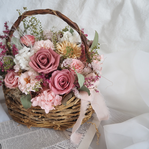 桜色プリザーブドフラワーバスケットアレンジ basket arrangement