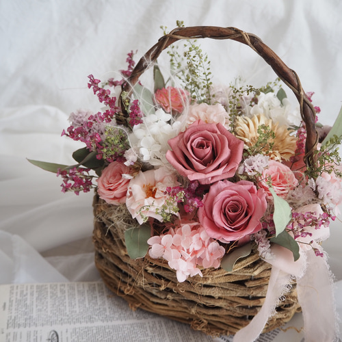 桜色プリザーブドフラワーバスケットアレンジ basket 桜色プリザーブドフラワーバスケットアレンジ basket