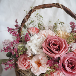 桜色プリザーブドフラワーバスケットアレンジ basket arrangement 5枚目の画像