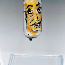 人面トンボ玉　ガラスのジュエリー　ペンダントトップ（10567-453）作家物一点物 3枚目の画像