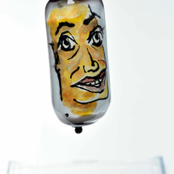 人面トンボ玉　ガラスのジュエリー　ペンダントトップ（10567-453）作家物一点物 7枚目の画像