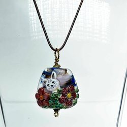 ネコのトンボ玉　ガラスのジュエリー　ペンダントトップ（10569-453）cat beads 作家物一点物 2枚目の画像