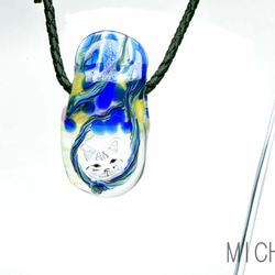 ネコのトンボ玉　ガラスのジュエリー　ペンダントトップ（10571-453）cat beads 作家物一点物 5枚目の画像