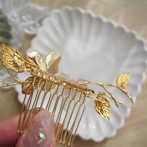 新品同様 結婚式・お呼ばれ】 ブライダル 水晶と小枝のヘアコーム ヘアアクセサリー
