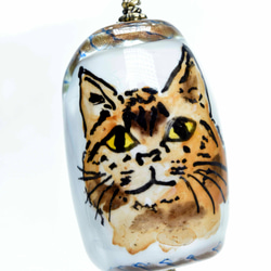 ネコのトンボ玉　ガラスのジュエリー　ペンダントトップ（10579-453）cat beads 作家物一点物 4枚目の画像