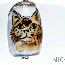 ネコのトンボ玉　ガラスのジュエリー　ペンダントトップ（10579-453）cat beads 作家物一点物 1枚目の画像