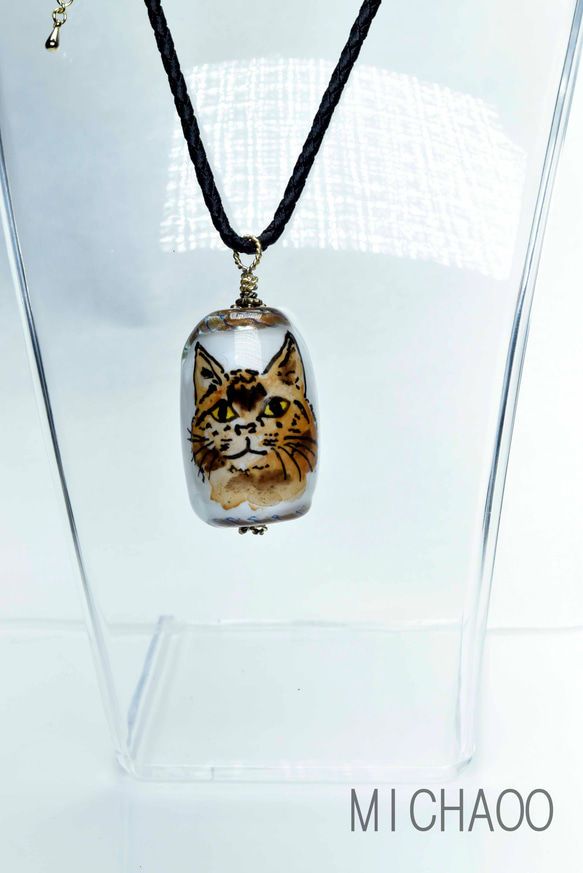 ネコのトンボ玉　ガラスのジュエリー　ペンダントトップ（10579-453）cat beads 作家物一点物 2枚目の画像