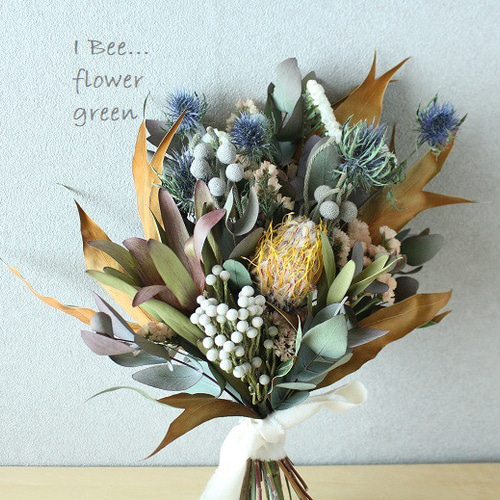 ピンクッションとグレビレアのドライフラワースワッグ ドライフラワー