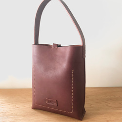 【新作】栃木レザー　手縫い　one handle bag (ワインブラウン） 2枚目の画像