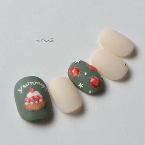 スイーツシリーズ♡ バレンタインにもオススメ！ いちごタルト いちご