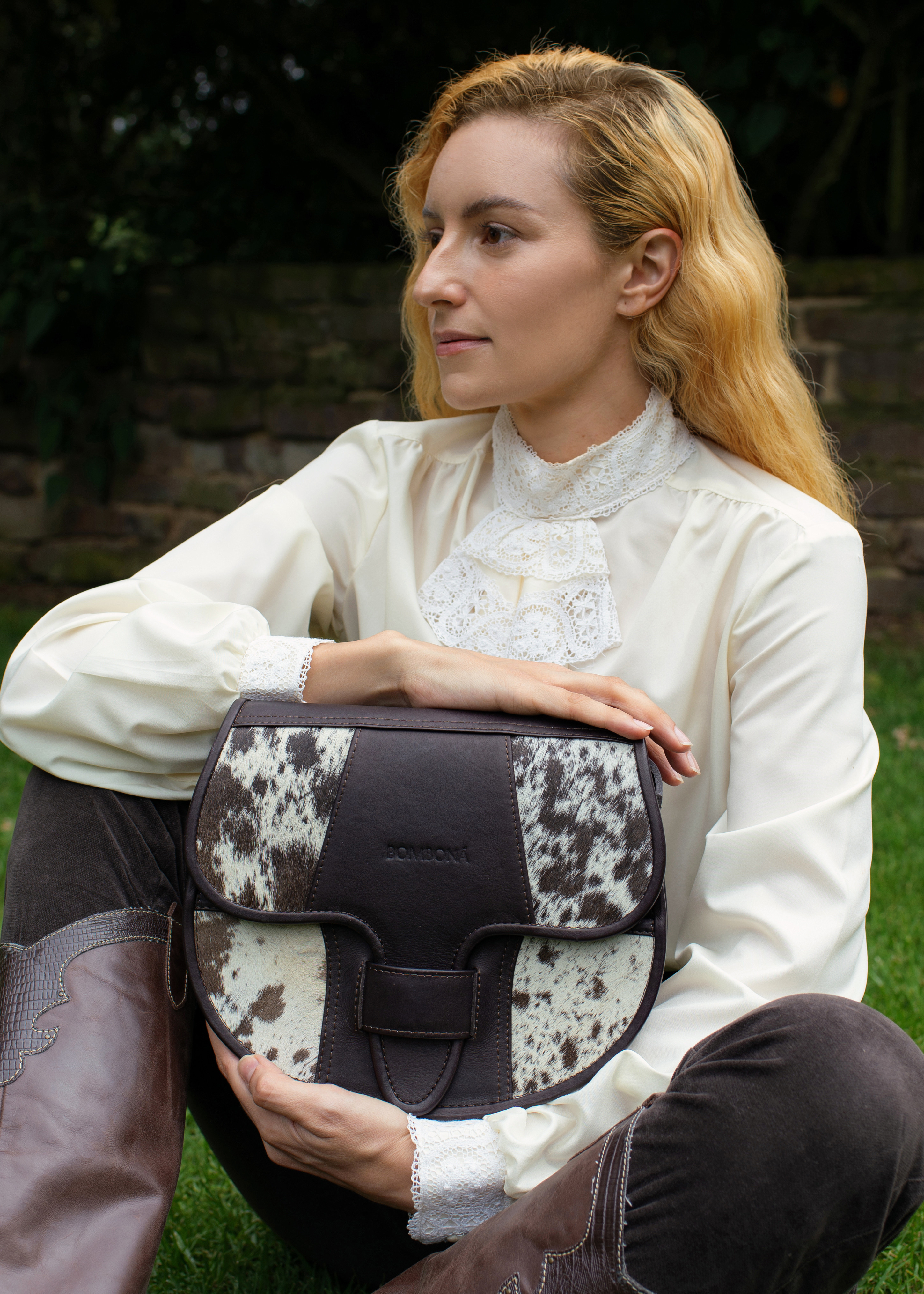 ボンボナ - コロンビアの手作りサドルバッグ 100選 - ラファガ  ウール柄・ブラック 6,600円