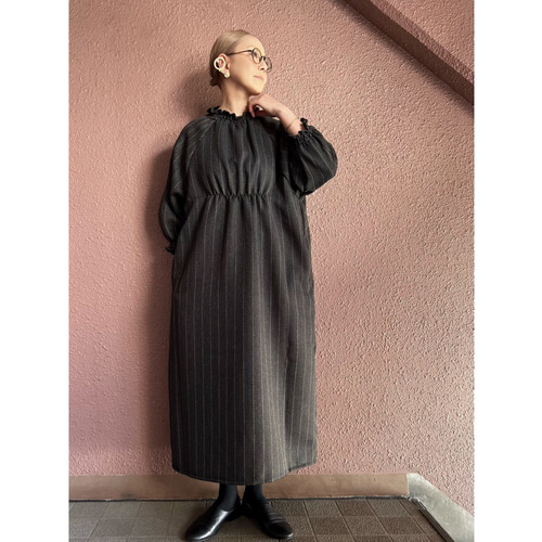 ネストローブ リネンシャーリングネックワンピース □nest Robe リネンシャーリングネックワンピース□ 処分前値下げ