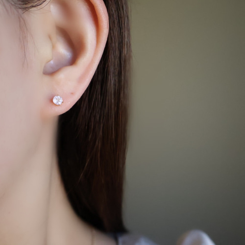 特集掲載】モルガナイト 4月 誕生石 桜色 一粒 スタッドピアス