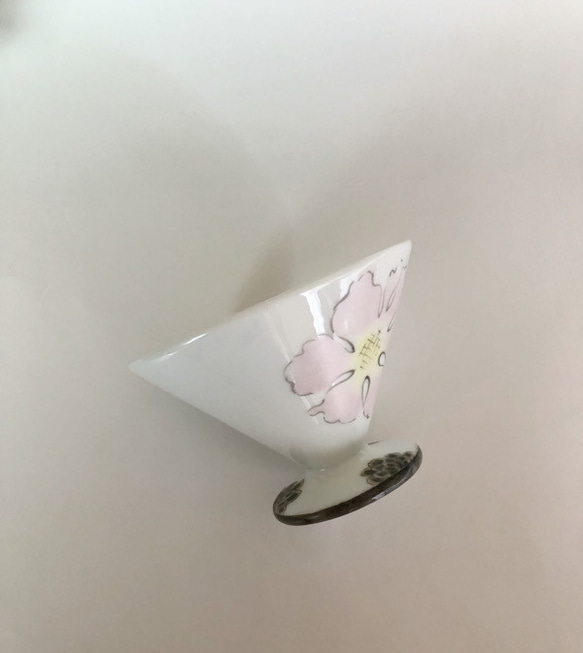 あっさり仕上げたお花模様のアイスクリームカップ・ピンク 8枚目の画像