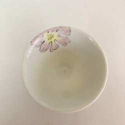 あっさり仕上げたお花模様のアイスクリームカップ・ピンク 7枚目の画像