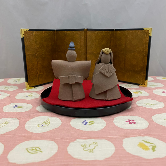 ミニ雛人形セット(焼きしめ屏風付き)❷ お雛様　ひな祭り　桃の節句　初節句　陶器製　可愛い　小さい 3枚目の画像