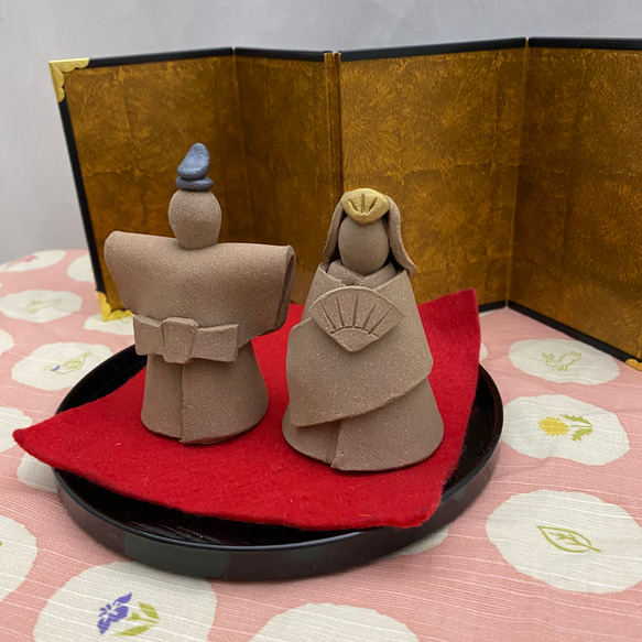 ミニ雛人形セット(焼きしめ屏風付き)❷ お雛様　ひな祭り　桃の節句　初節句　陶器製　可愛い　小さい 1枚目の画像