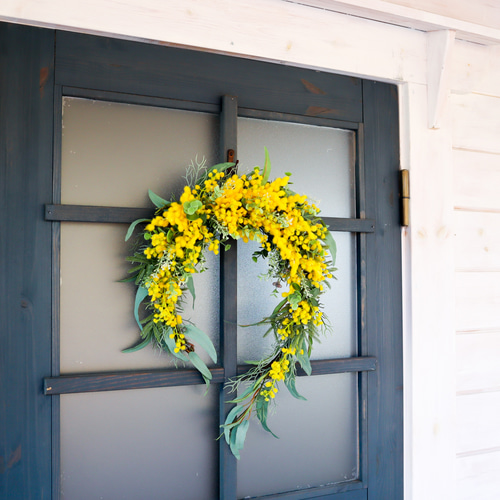 特集掲載】玄関ドア・インテリアに／ミモザの馬蹄型リース ミモザ