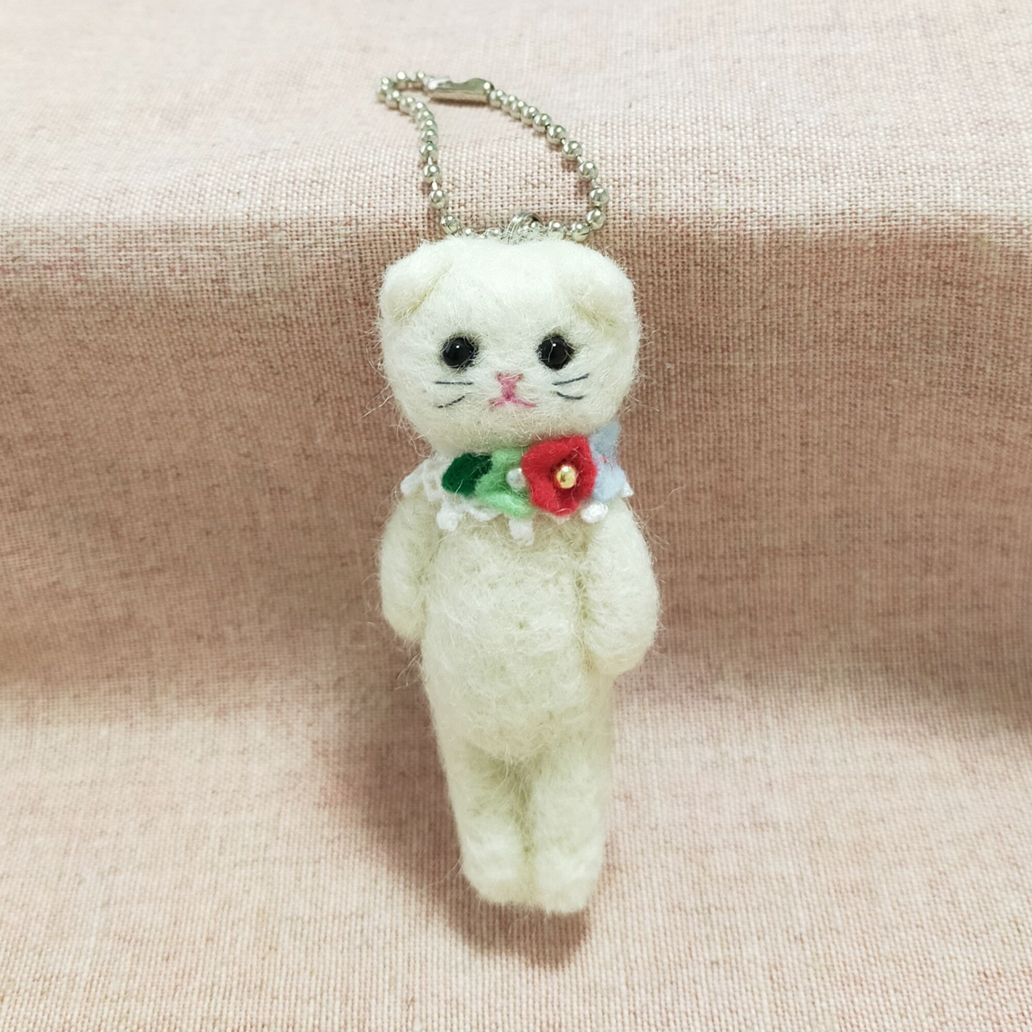 【☆むむ☆プロフィール★ 】 羊毛フェルト 猫 キーホルダー ☆むむ☆プロフィール☆ 】 羊毛フェルト 猫 キーホルダー 猫