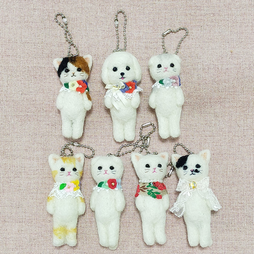 ご確認用　羊毛フェルト　キーホルダー　リッツ 楽天市場】フェルト羊毛でつくるどうぶつとおやつのマスコット