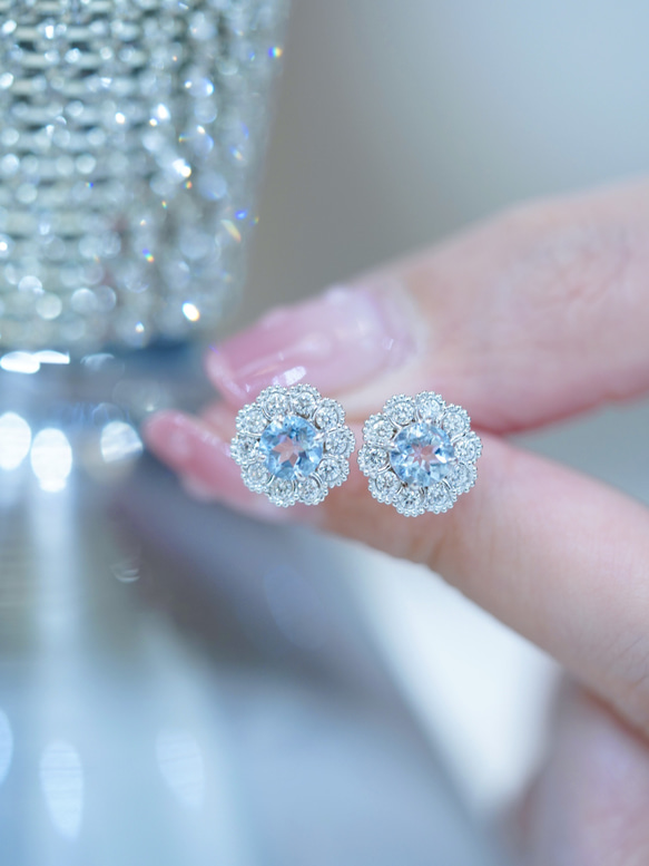 花モチーフ 天然ダイヤモンド付きアクアマリンピアスk18 ピアス  