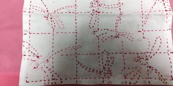 新作＊＊＊さしこ　刺し子　花布巾・茜トンボ、オリンパスデザイン(白、ピンク、紅色） 1枚目の画像