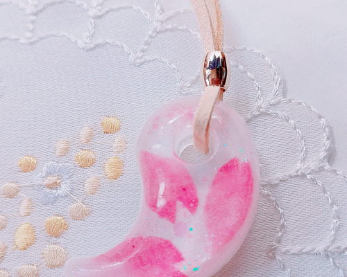イベ価格★理想の美貌へ成功の勾玉オルゴナイトネックレストップ ☆8月誕生石:ペリドット☆勾玉オルゴナイト【希望と勇気、太陽の石