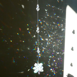 オーロラの花*水晶も組み合わせたミニサンキャッチャー 3枚目の画像