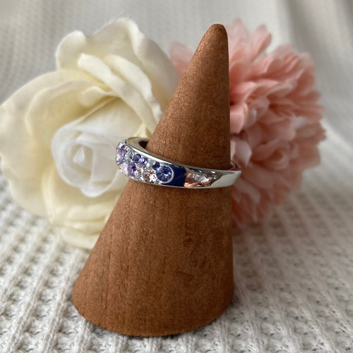 グルーデコのキラキラスワロフスキーパヴェリング（パープルベース