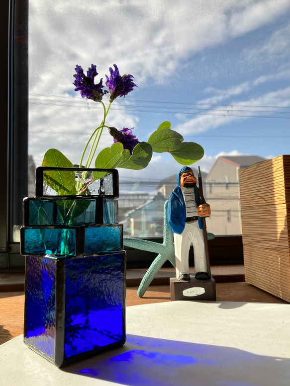 ステンドグラスのスクエア花瓶(ブルー)【受注制作】 2枚目の画像