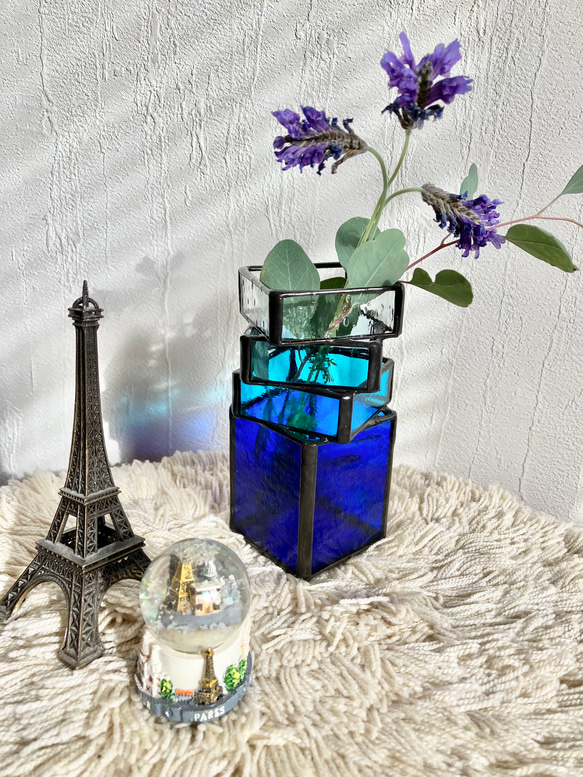 ステンドグラスのスクエア花瓶(ブルー)【受注制作】 4枚目の画像