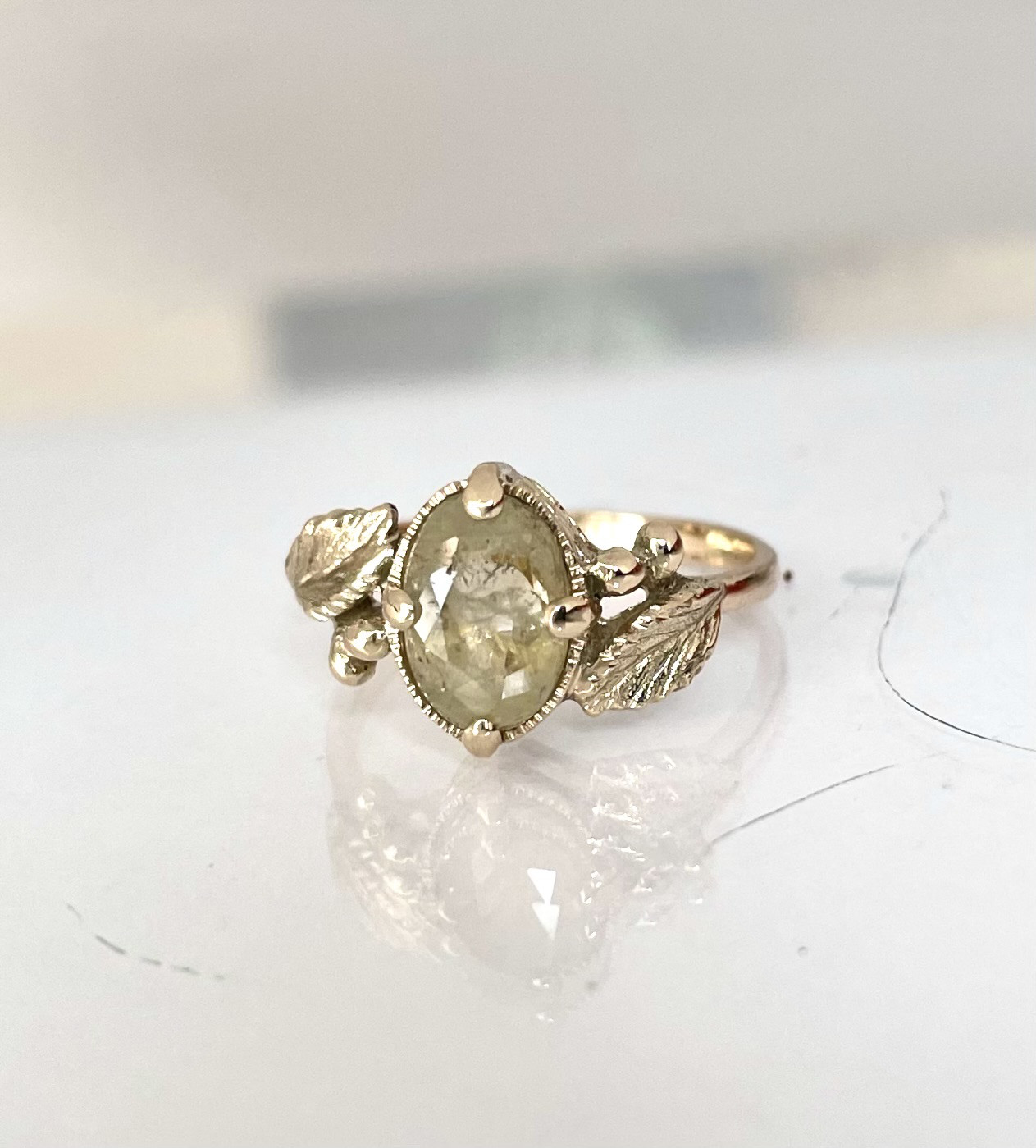 ナチュラルサファイアのボタニカルリング