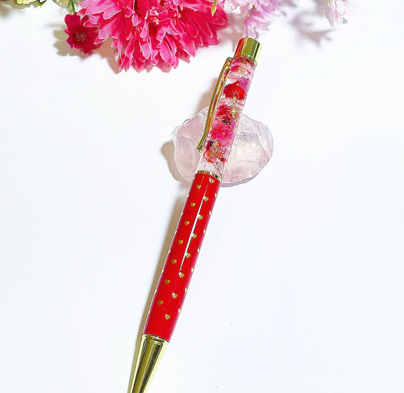 『魔法使いの魔法ペン〜約束の薔薇の魔法〜』プリザーブドフラワーとクリスタルのハーバリウムボールペン 3枚目の画像