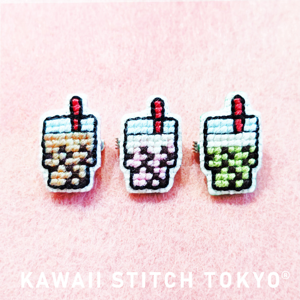 タピオカドリンク【ブローチ】バッチ バッジ 台湾 ドリンク 原宿 刺繍 かわいい クロスステッチ ポップ オーダーメイド 1枚目の画像