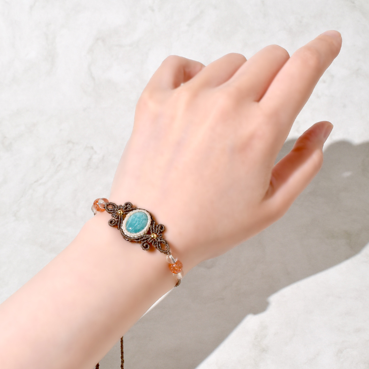 【終売セール】アマゾナイトのマクラメ編みお守りブレスレット【佳憐 −カレン−】シリーズ