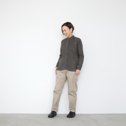 Pintuck band collar shirt / charcoal 2枚目の画像