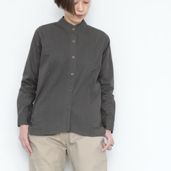 Pintuck band collar shirt / charcoal 1枚目の画像