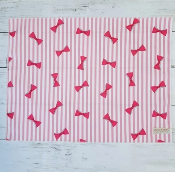 30×40 リボンストライプ柄(ピンク)のランチョンマット、ナフキン、ランチマット【入園・入学】給食、女の子 2枚目の画像