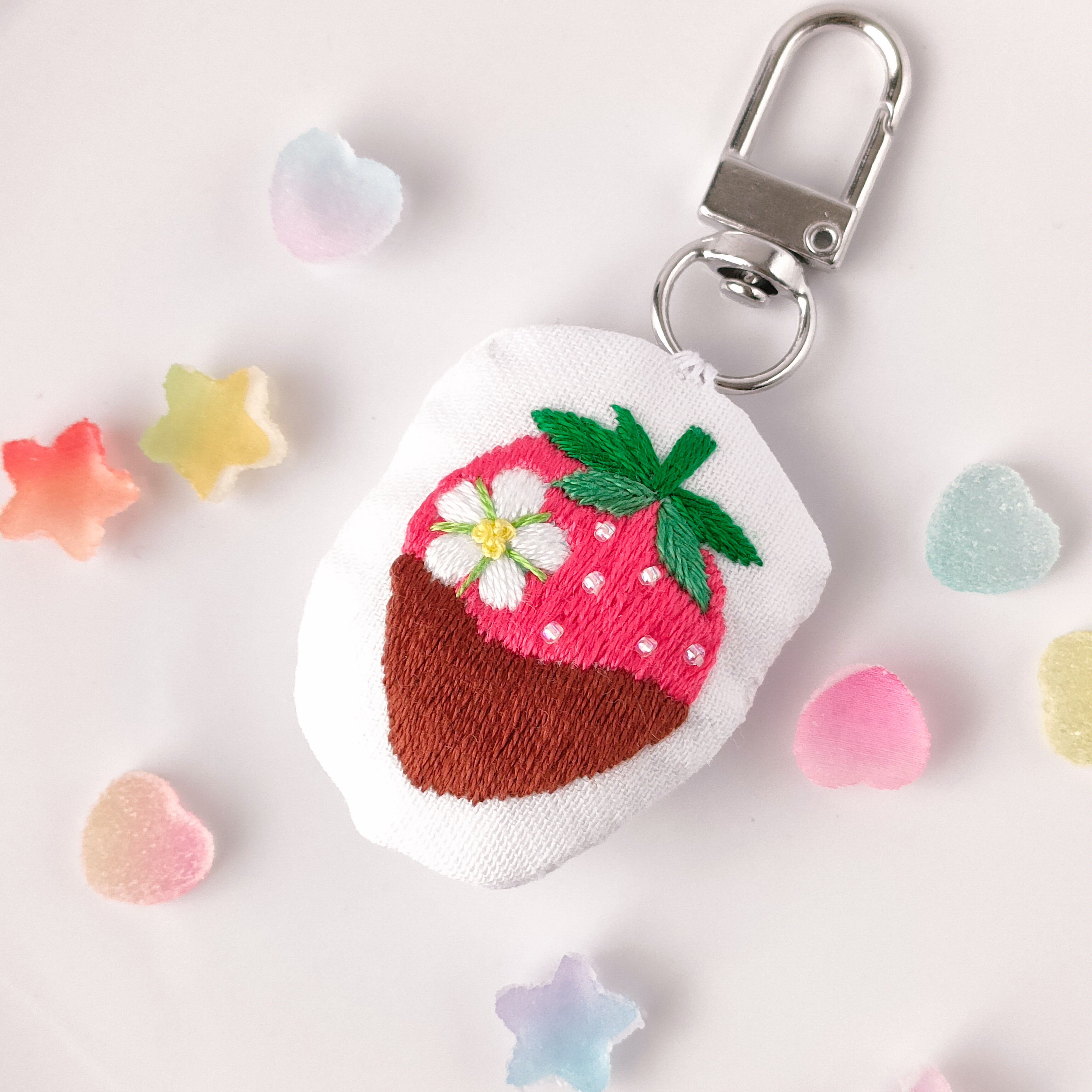 期間限定価格商品 奈々 刺繍キーホルダーブローチ ハンドメイド