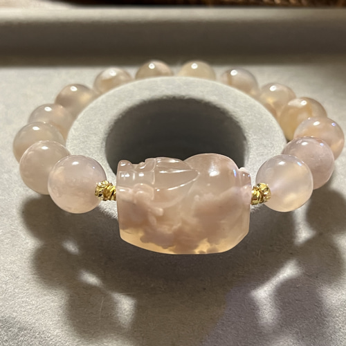 春の訪れ。❀ 桜瑪瑙貔貅さんブレス(*˙˘˙*) ブレスレット 春来