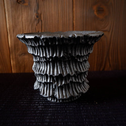 6号鉄砂黒鉢１　塊根植物　多肉植物　コーデックス　植木鉢　沖縄 3枚目の画像