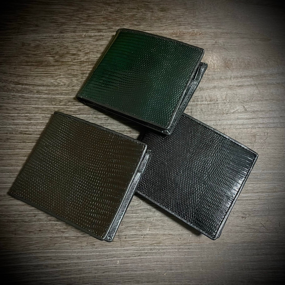 蜥蜴皮男士錢包折疊錢包雙折閃亮加工父親節禮物真皮黑色綠色棕色 第1張的照片