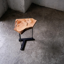 小さなソファーサイドコーヒーテーブル 椿① 3枚目の画像