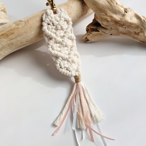 マクラメ ハート3連バッグチャーム キーホルダー ハートモチーフ
