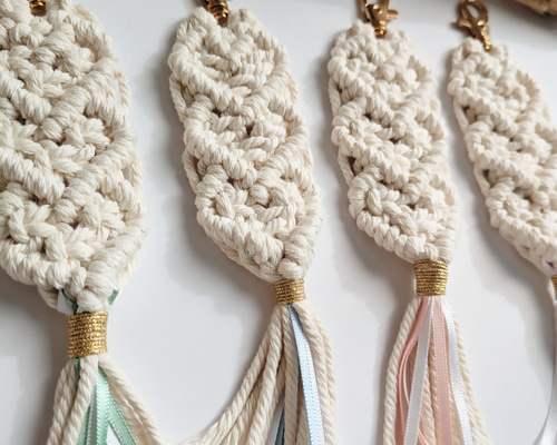 マクラメ ハート3連バッグチャーム キーホルダー ハートモチーフ