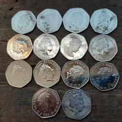 エリザベス女王 イギリス 英国本物50ペンスコイン 14個 2016年~2022年 7枚目の画像